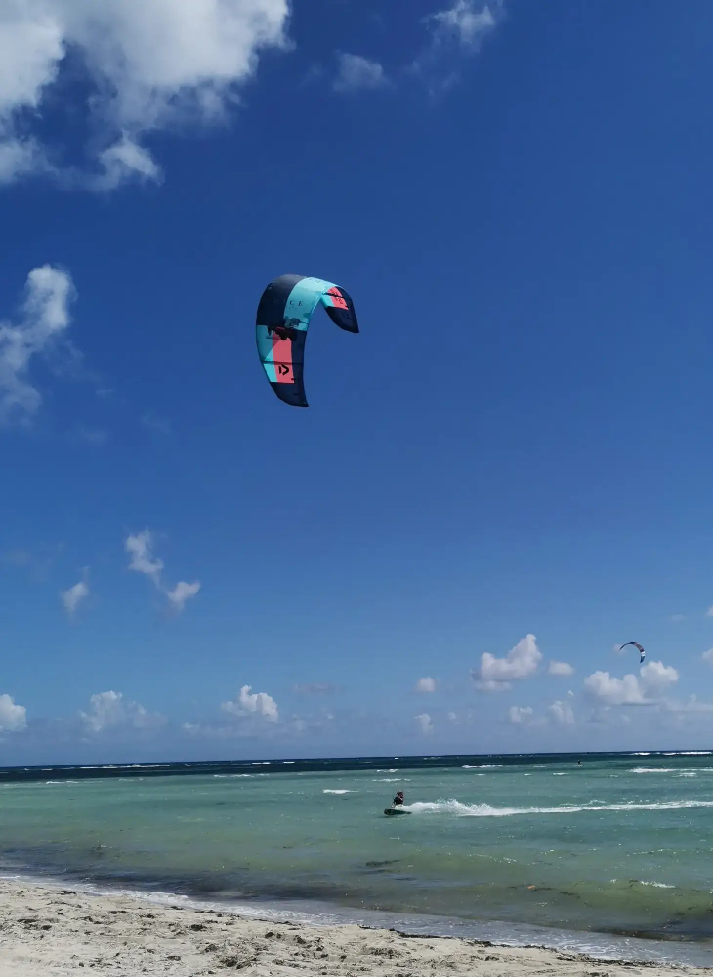 Kitesurfer en perfectionnement à Sainte-Anne en Guadeloupe