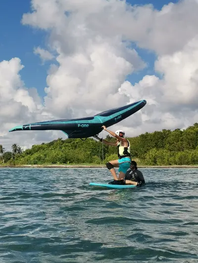 Session kitesurf et wingfoil à Sainte-Anne, Guadeloupe — photo 13